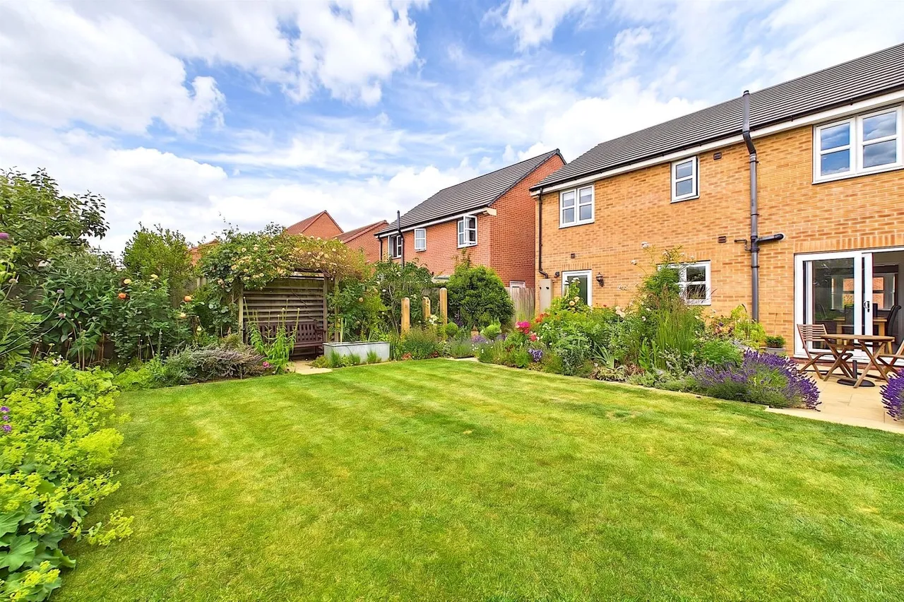 Tweengates Close, Pocklington, YO42, photo 17