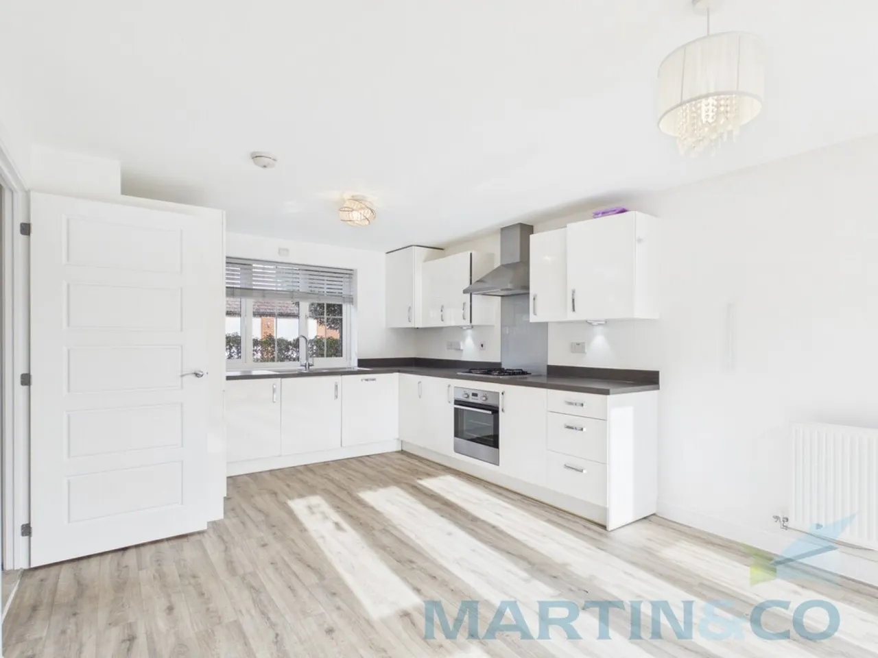 Thompson Drive, Storrington, RH20, photo 2