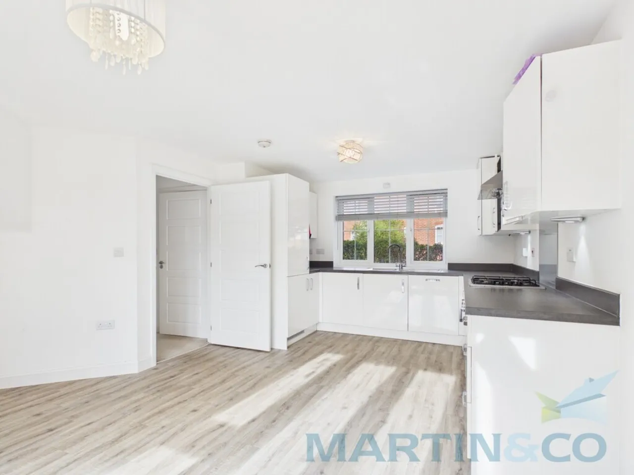 Thompson Drive, Storrington, RH20, photo 3