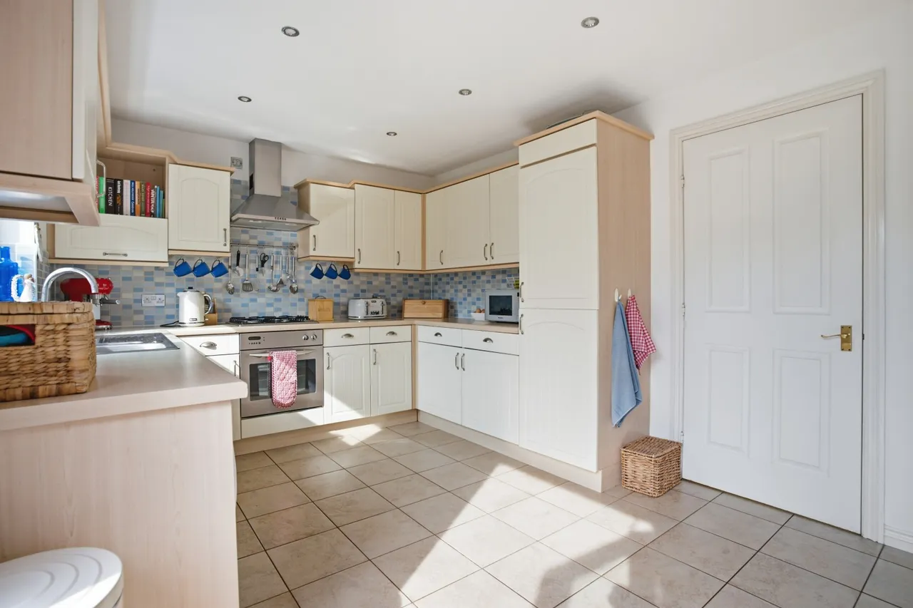Peasehill Gait, Rosyth, KY11 2BD, photo 5