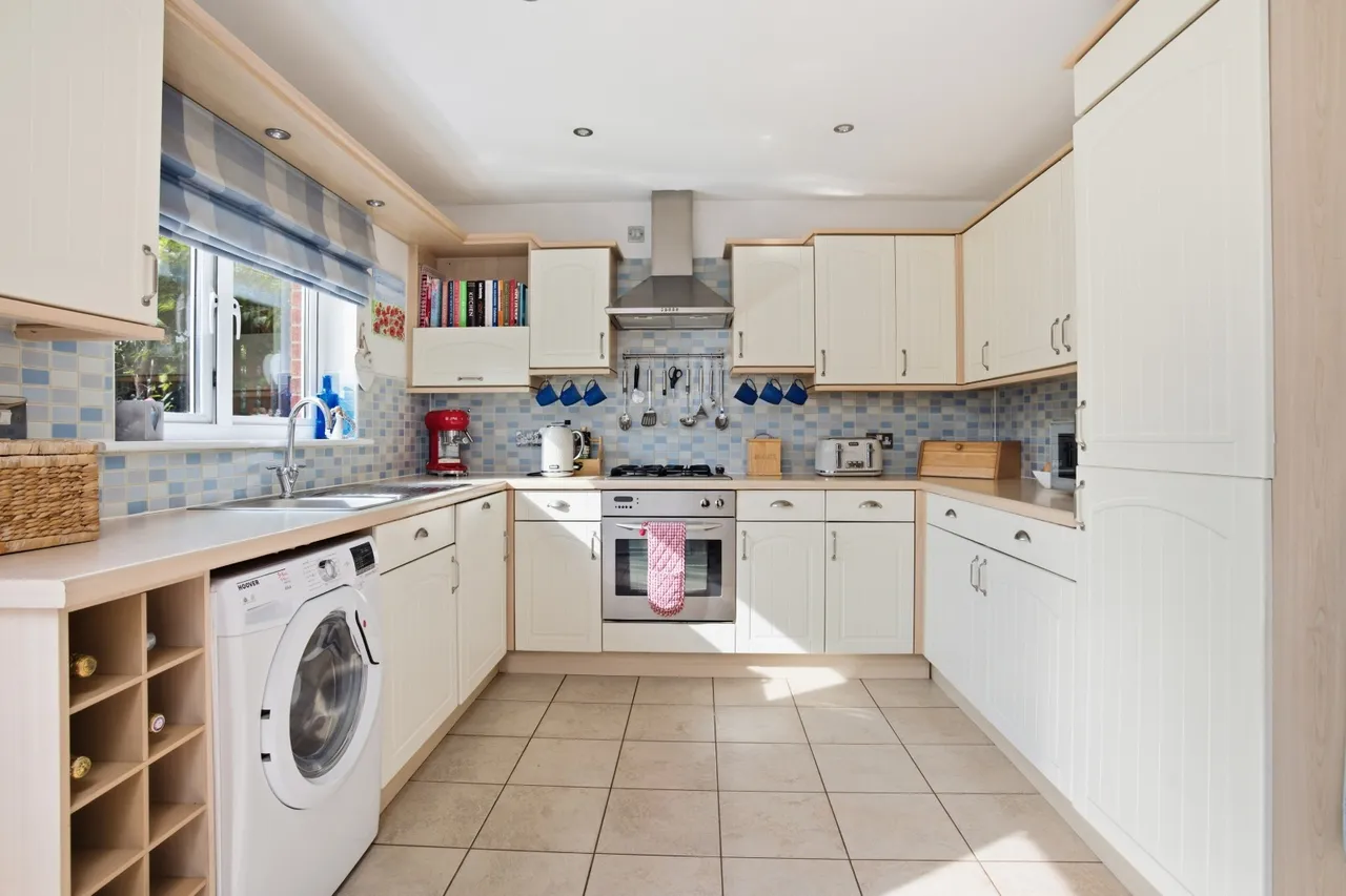 Peasehill Gait, Rosyth, KY11 2BD, photo 6