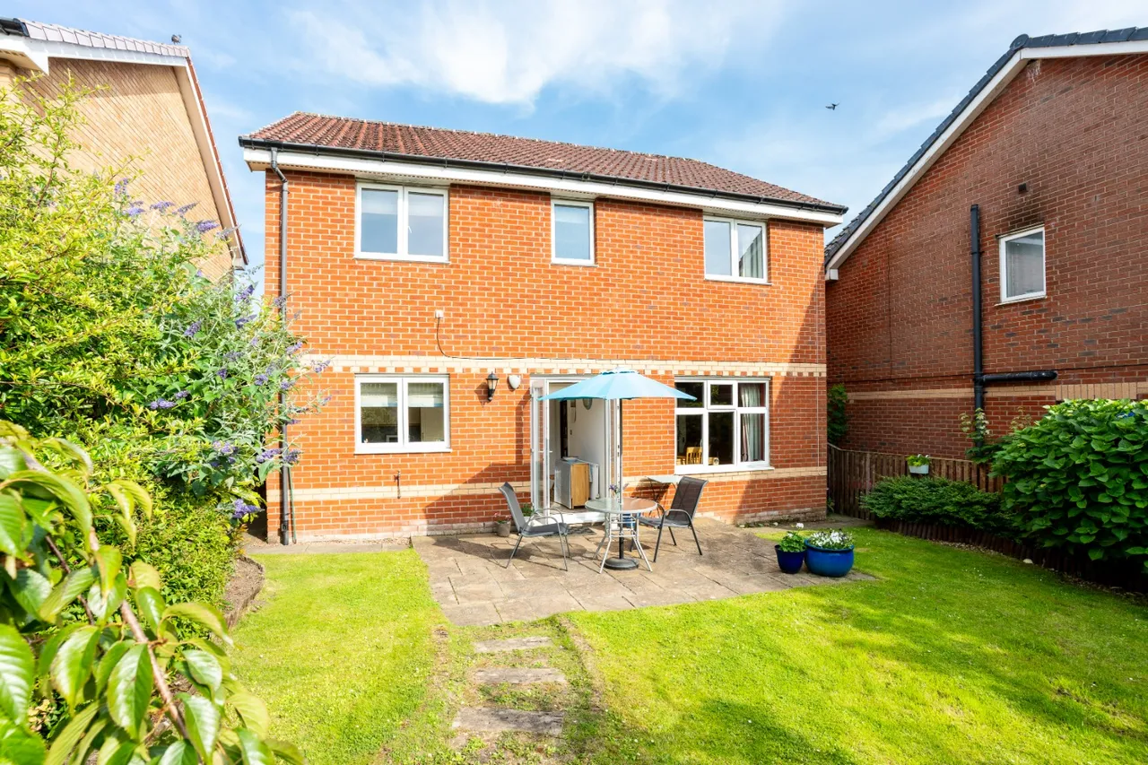 Peasehill Gait, Rosyth, KY11 2BD, photo 24