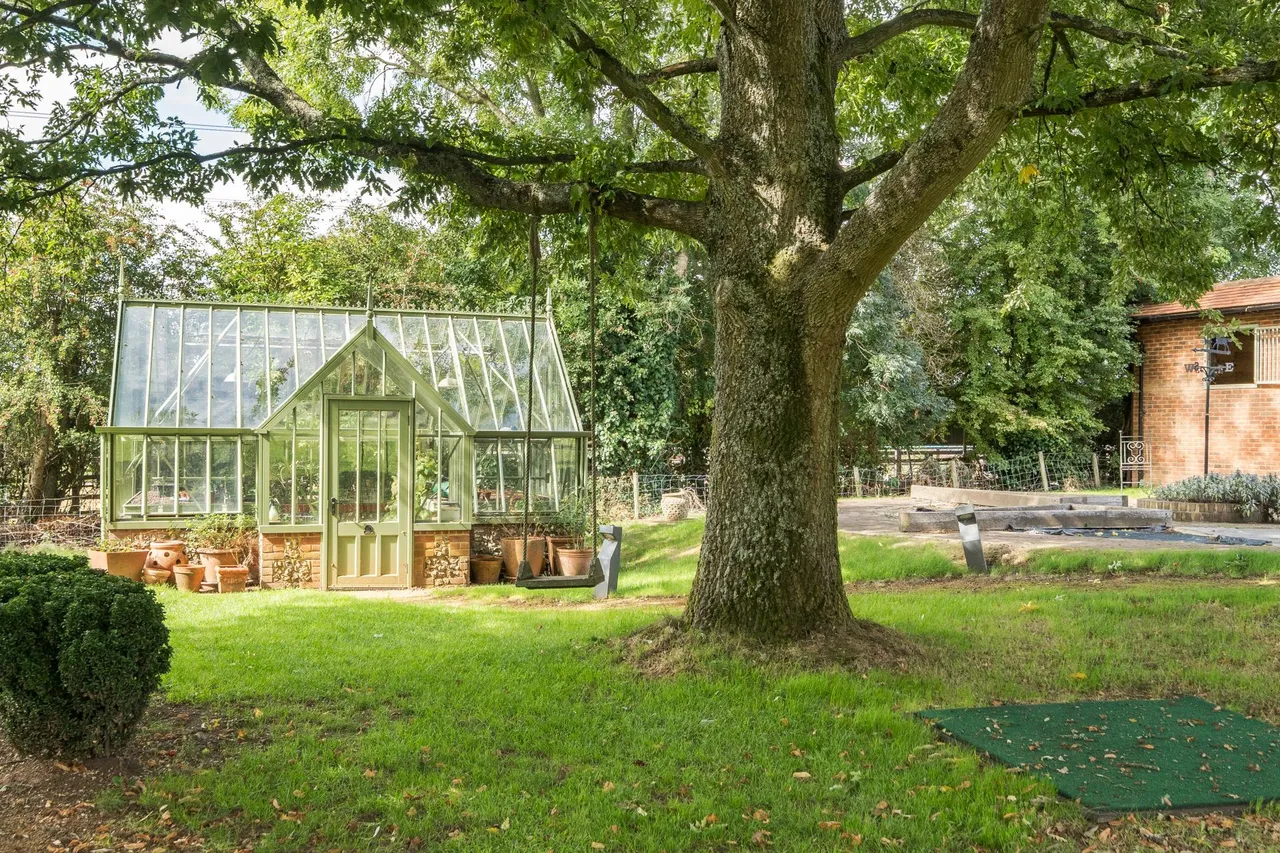 Lovedean, Hampshire, photo 13