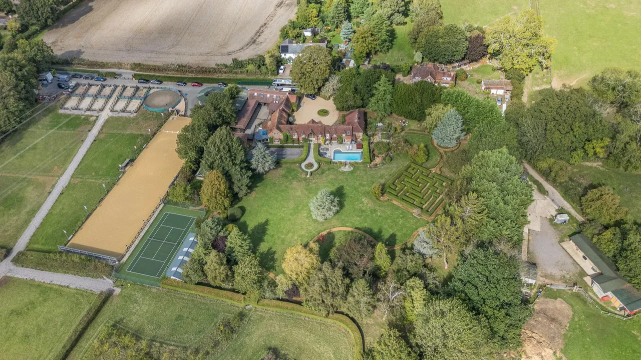 Lovedean, Hampshire, photo 5