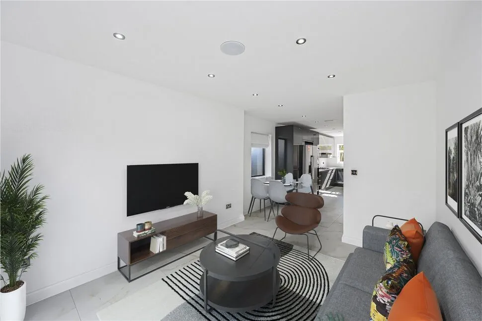 Goresbrook Road, Dagenham, RM9, photo 12