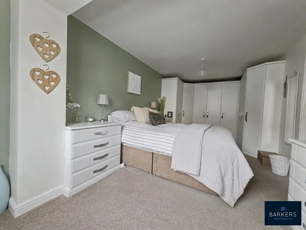 Leyland Road, Birstall WF17 9JW, photo 9