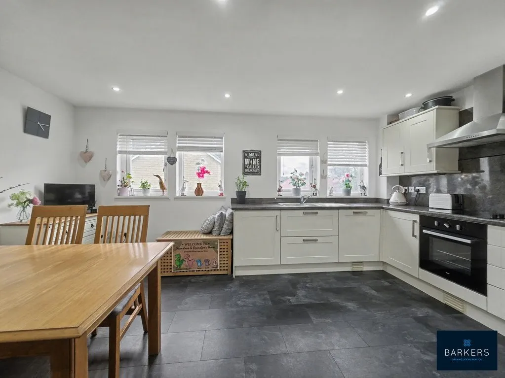 Leyland Road, Birstall WF17 9JW, photo 4