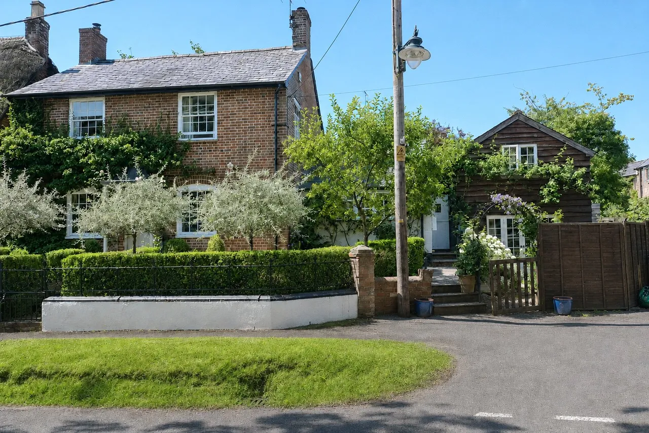 4 bed house for sale — Milton Lilbourne, Pewsey, Wiltshire, SN9 5LQ