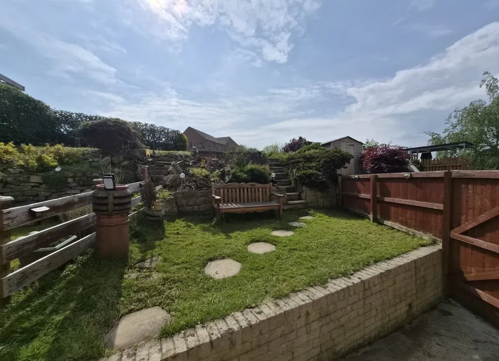 Brownhill Road, Birstall WF17 0QZ, photo 14