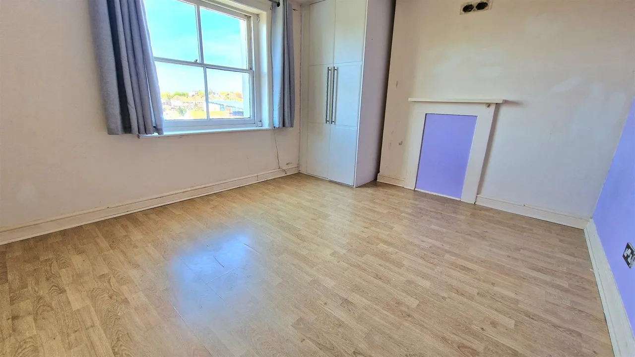 Pegwell Road, Ramsgate, Kent CT11 0JD, photo 4