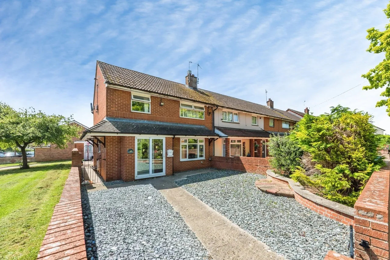 3 bed house for sale — Corsham Road, SWINDON, Wiltshire, SN2