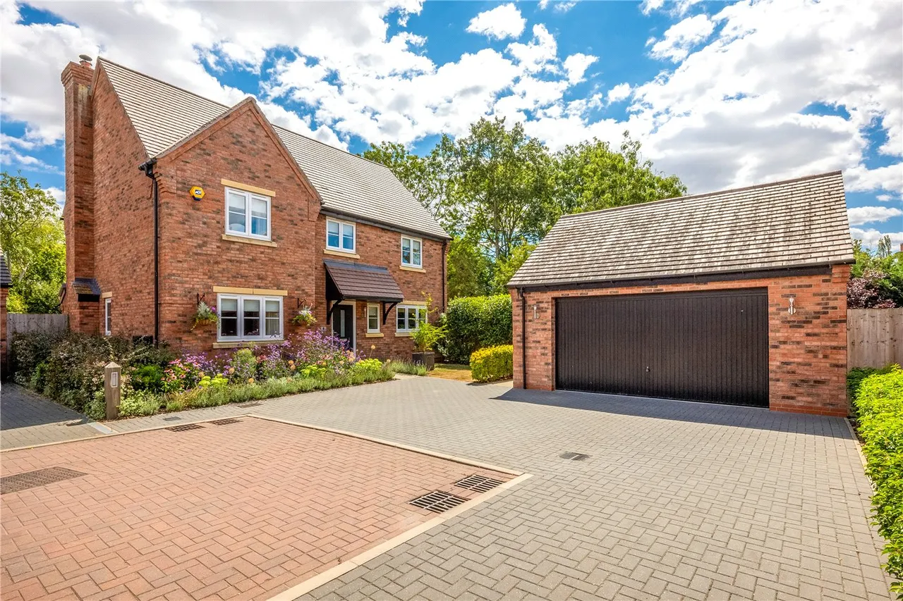 4 bed house for sale, Old Brewery Field, Long Marston, CV37