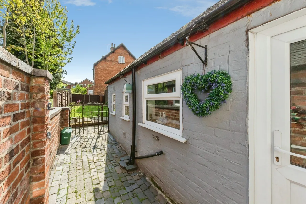 Cheadle Road, Uttoxeter, ST14, photo 14