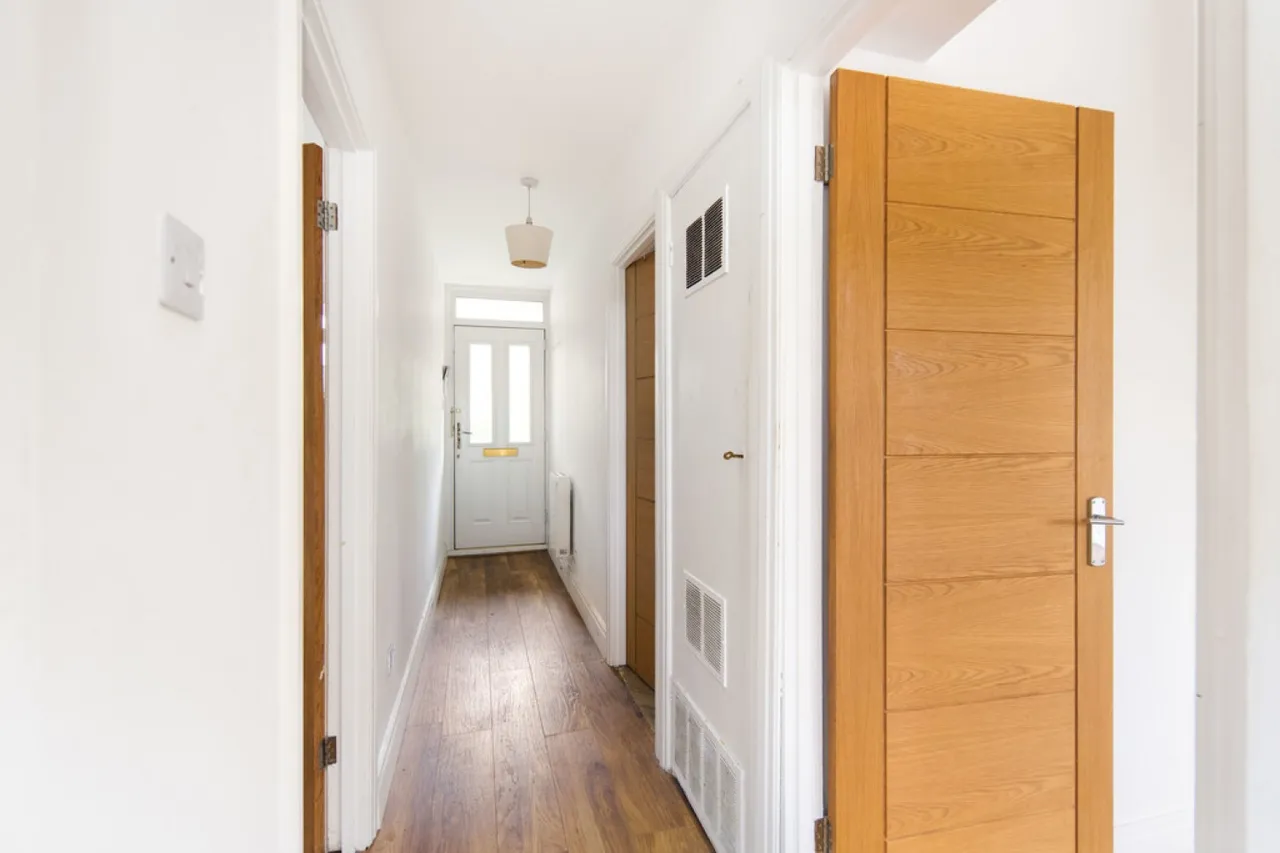 St Mary's Lodge, Wanstead, photo 8