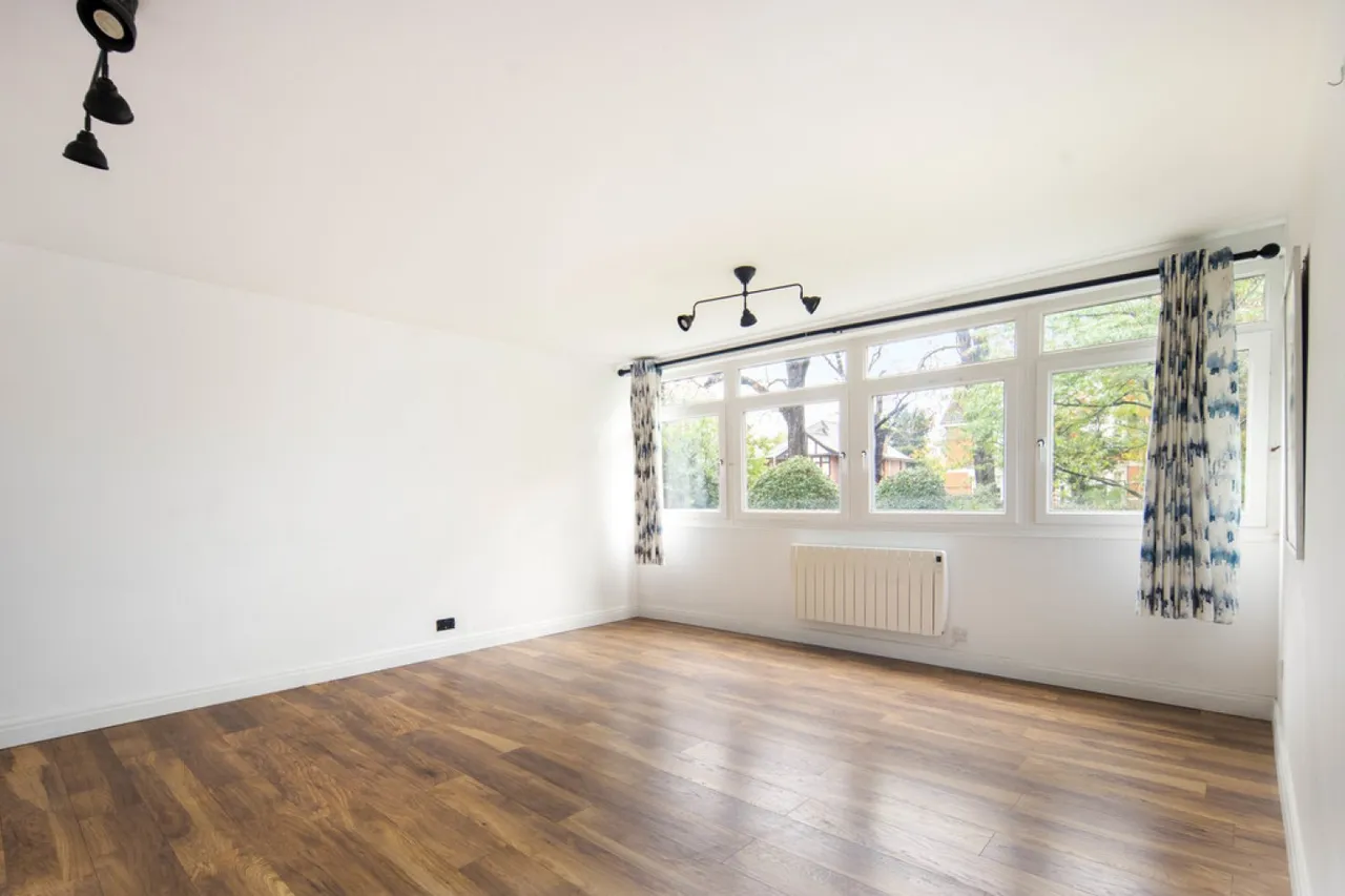 St Mary's Lodge, Wanstead, photo 5