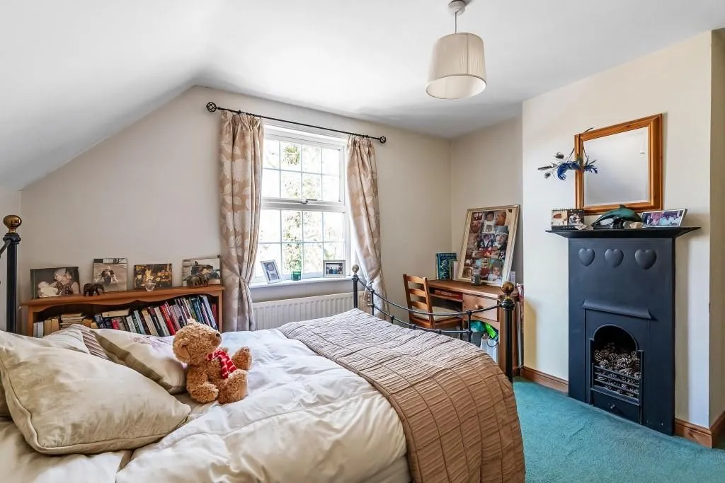 Ironsbottom, Reigate, RH2, photo 7