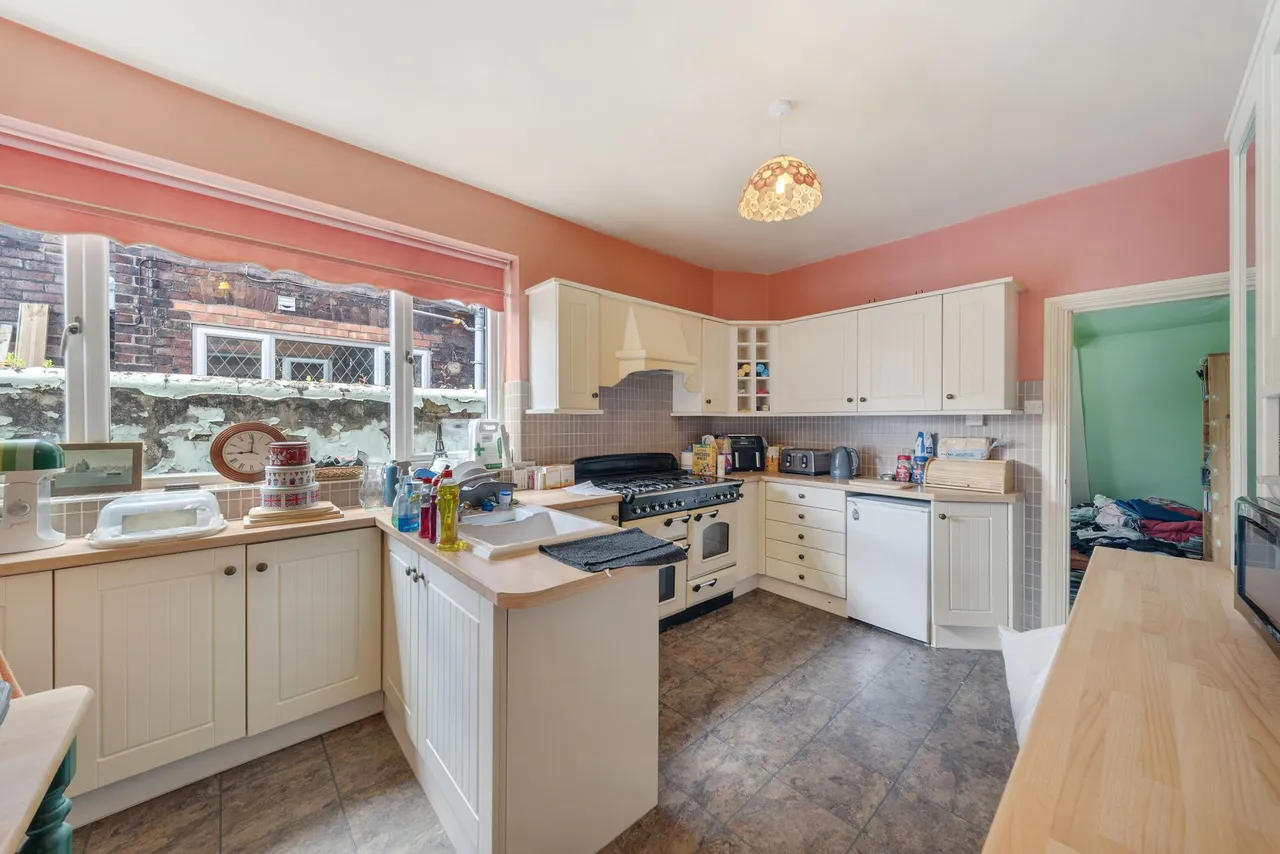 Derby Road, Widnes, Widnes, WA8 9NE, photo 4