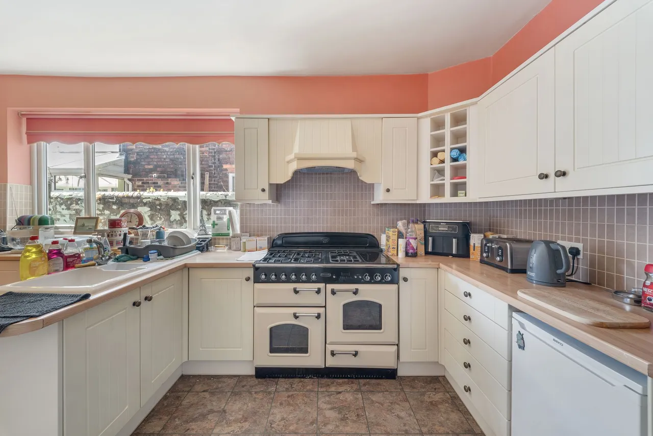 Derby Road, Widnes, Widnes, WA8 9NE, photo 5