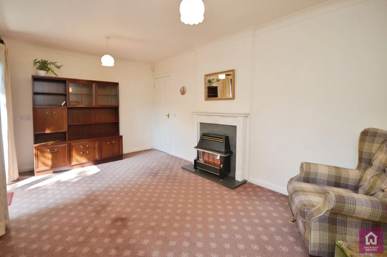 Charlton Avenue, Prestwich, M25, photo 4