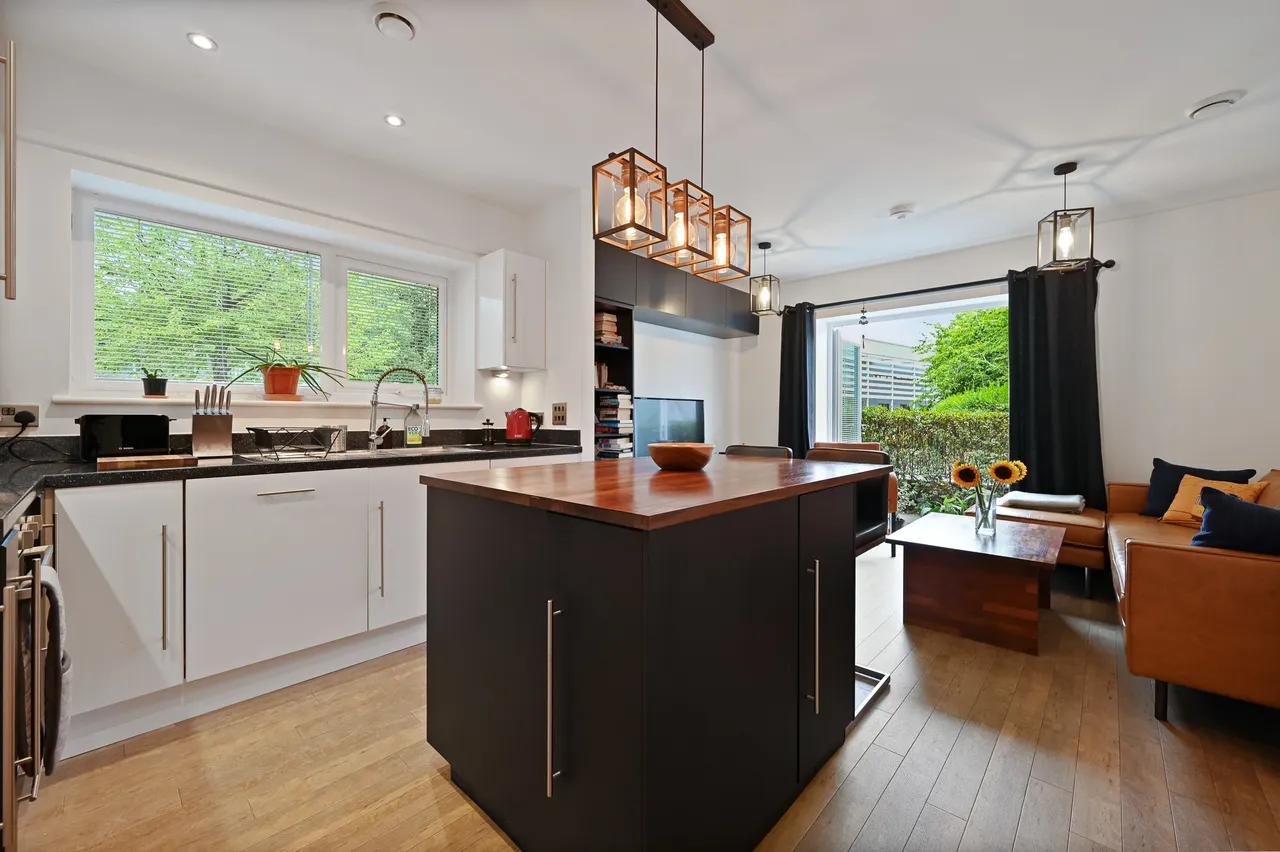 1 bed flat for sale, Tranquil Lane, Harrow, HA2