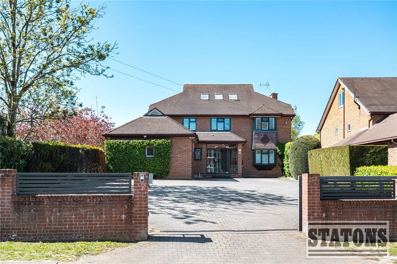 6 bed house for sale — Galley Lane, Barnet, EN5 4AJ