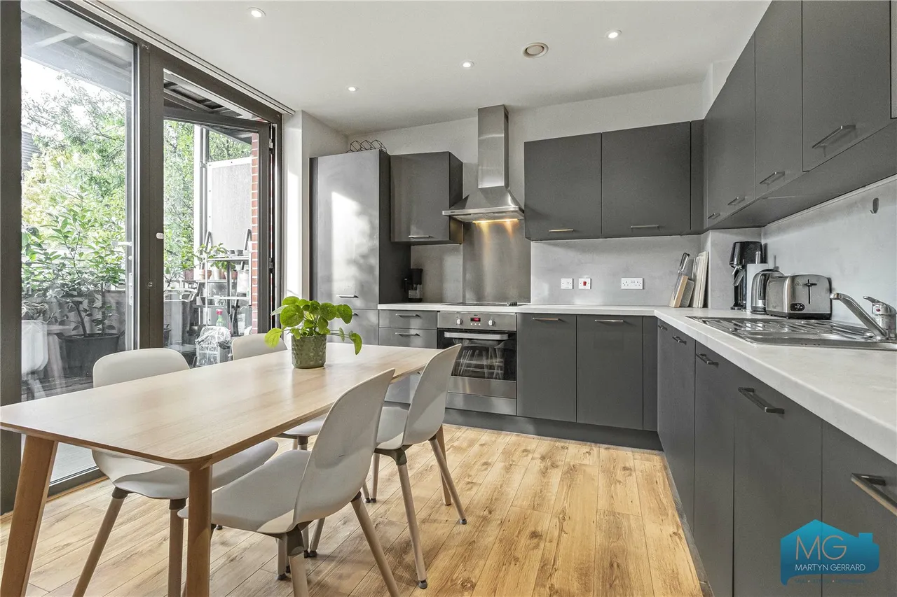 1 bed flat for sale, Kidderpore Avenue, Hampstead, NW3