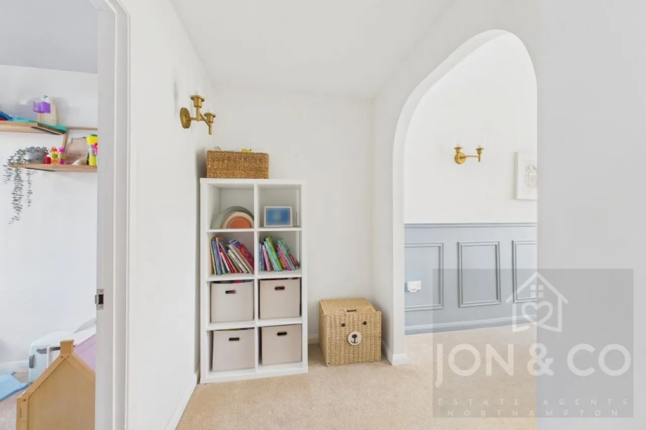 Rides Court, Moulton, NN3, photo 6
