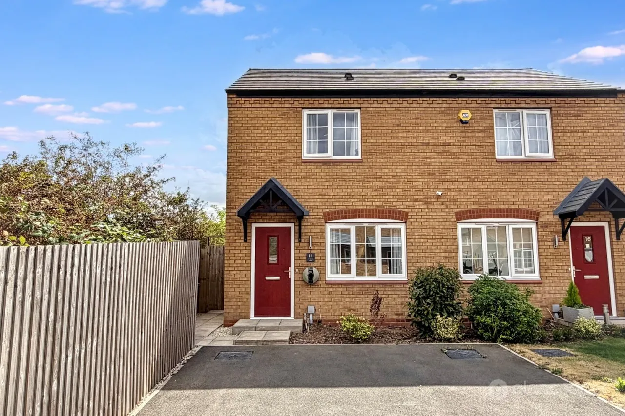 3 bed house for sale, St. Oggs Way, Royal Park, CV11