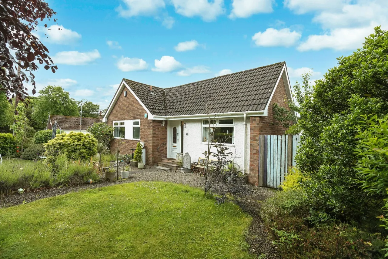 2 bed house for sale — Roebank Road, Beith, North Ayrshire, KA15
