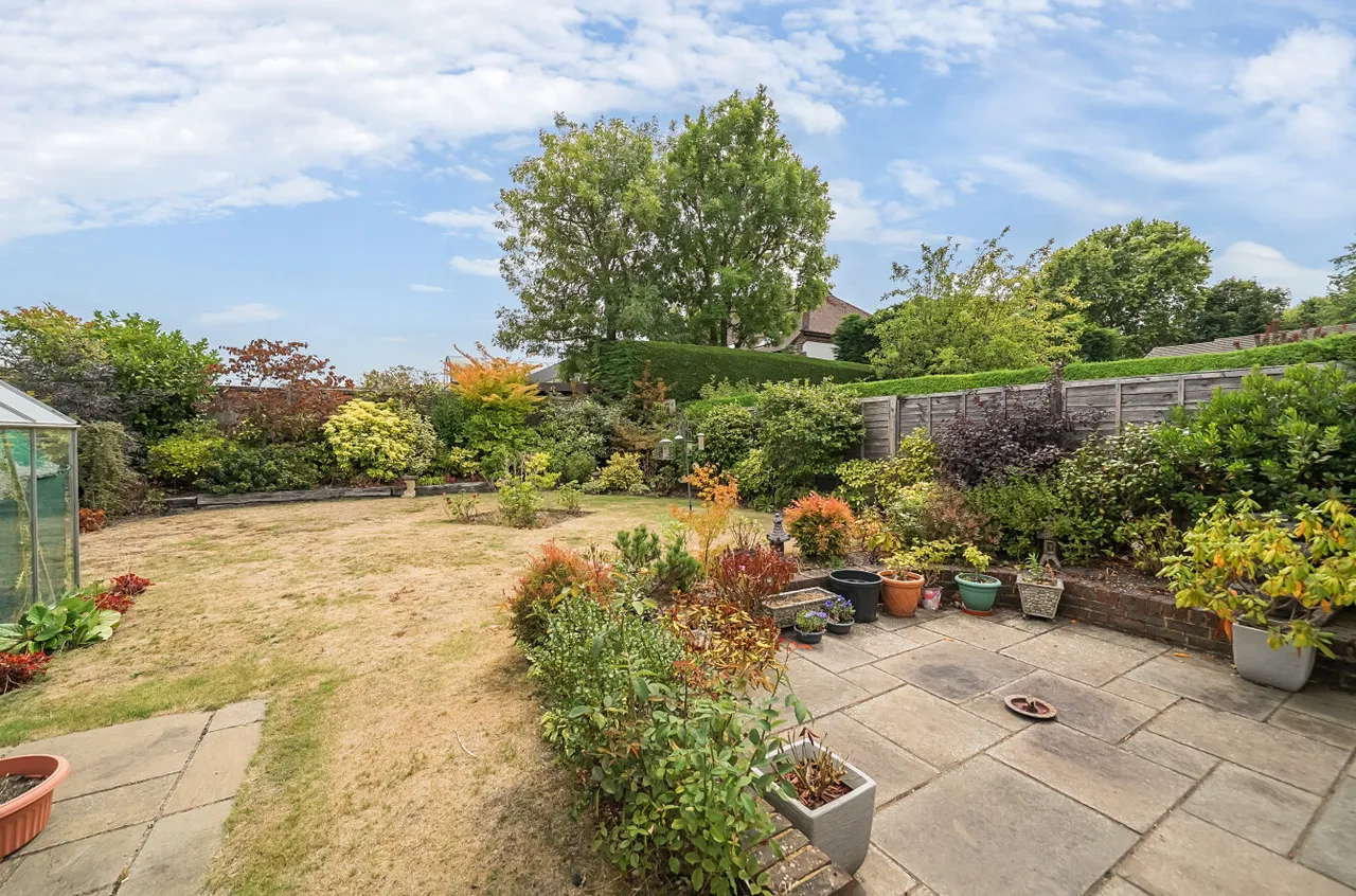 Cedar Grove, Bisley, Woking, Surrey, GU24 9EF, photo 10