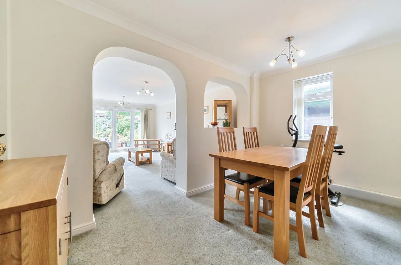 Cedar Grove, Bisley, Woking, Surrey, GU24 9EF, photo 8