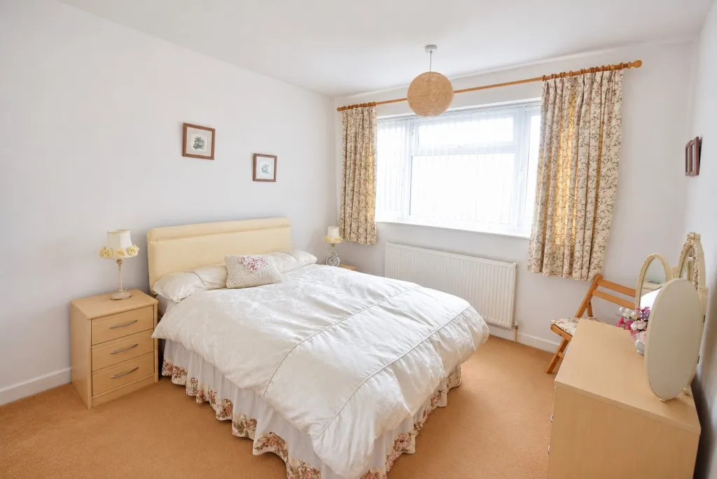 Whittle Close, Rugby, photo 13