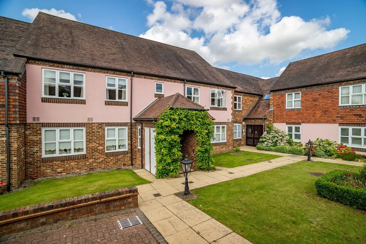 2 bed flat for sale, Sun Lane, Harpenden, AL5