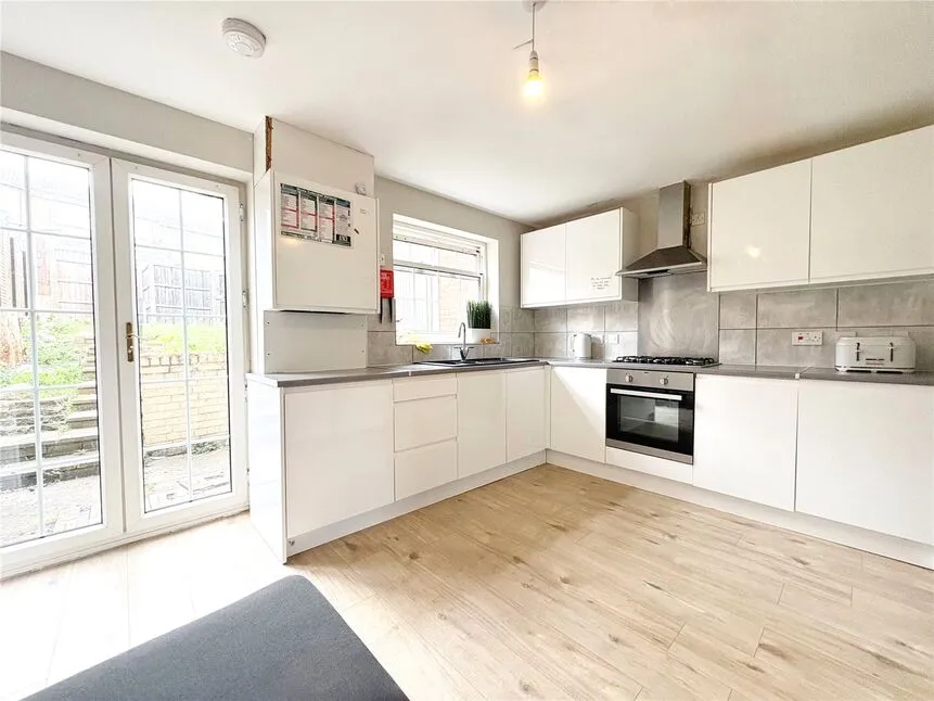 Regency Close, Chigwell, Essex, IG7, photo 9