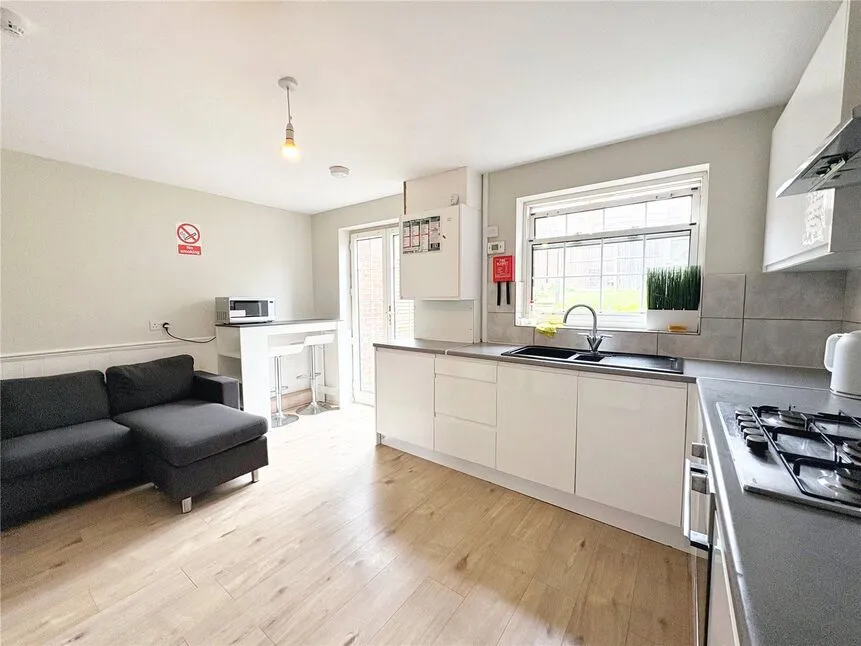 Regency Close, Chigwell, Essex, IG7, photo 10
