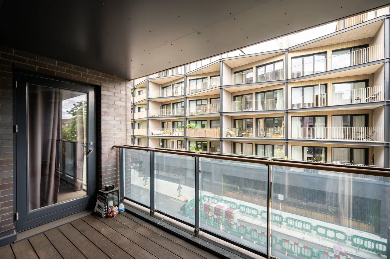 Flat 10 Porter Building, 130 Spa Road, London, photo 5