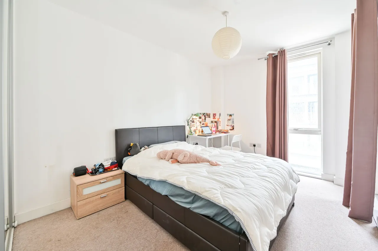 Flat 10 Porter Building, 130 Spa Road, London, photo 6