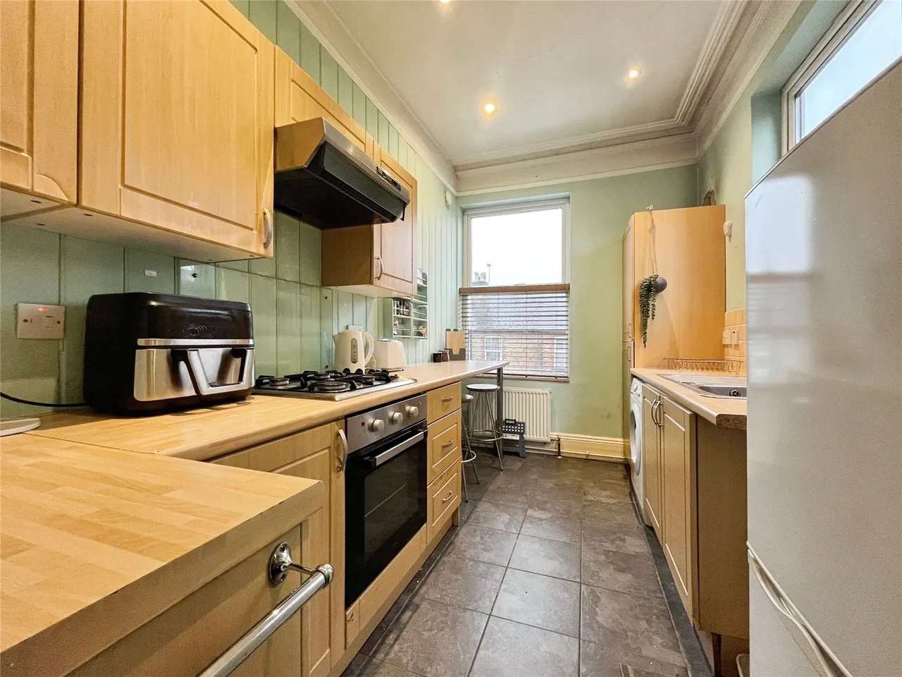 St. Judes Road, Englefield Green, TW20, photo 5