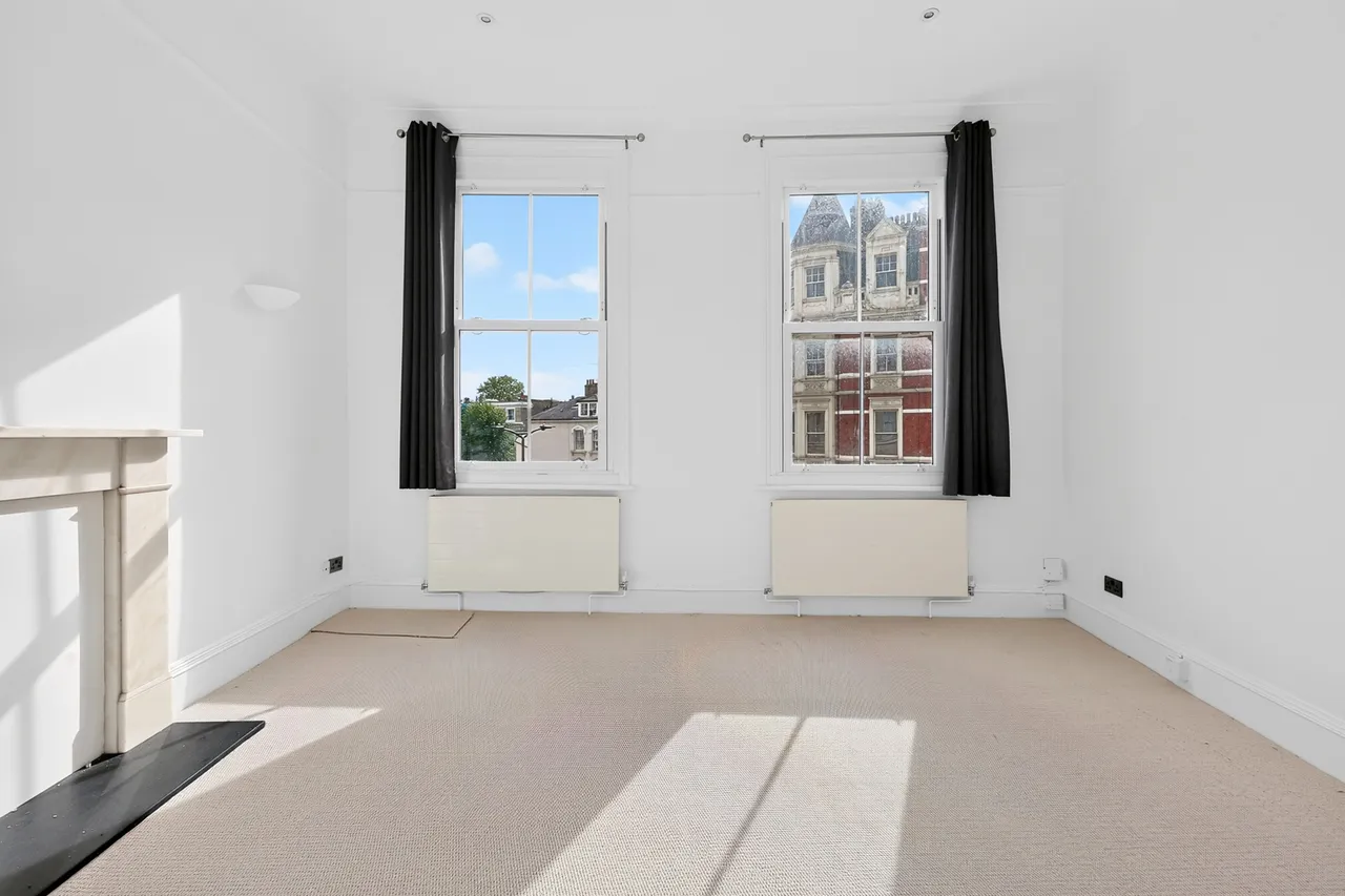 Earls Court Road, London, SW5, photo 3