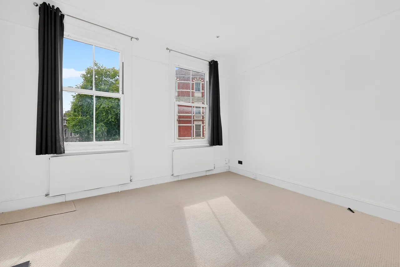 Earls Court Road, London, SW5, photo 4