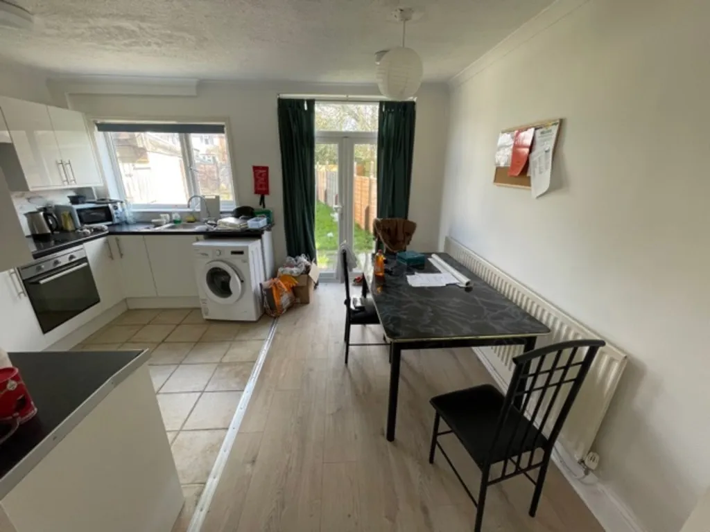Mitchell Avenue, Canley, photo 4