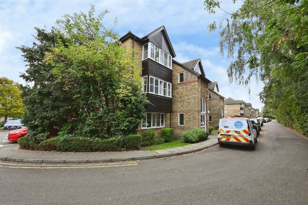 River Meads, Stanstead Abbotts, SG12, photo 11