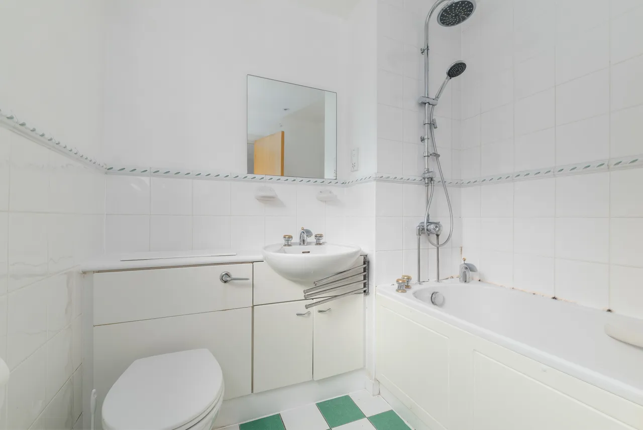 Boardwalk Place, London, E14, photo 12