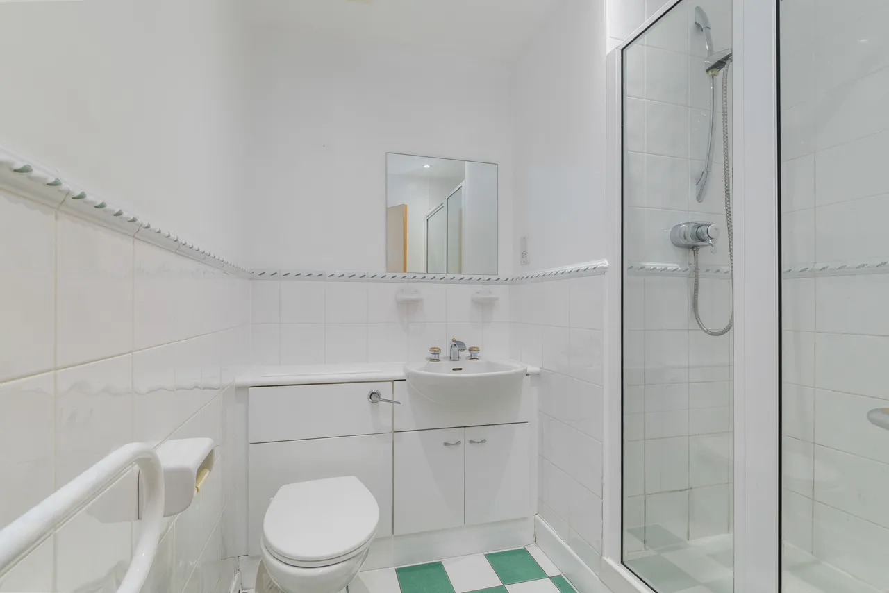Boardwalk Place, London, E14, photo 7