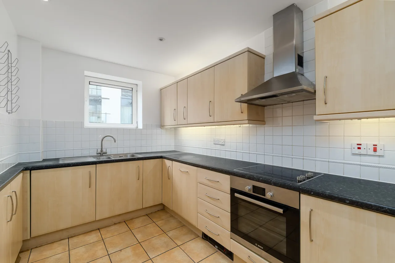 Boardwalk Place, London, E14, photo 10