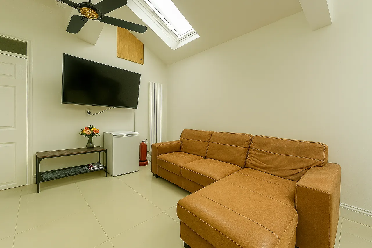 Cheriton Avenue, Clayhall, IG5, photo 3