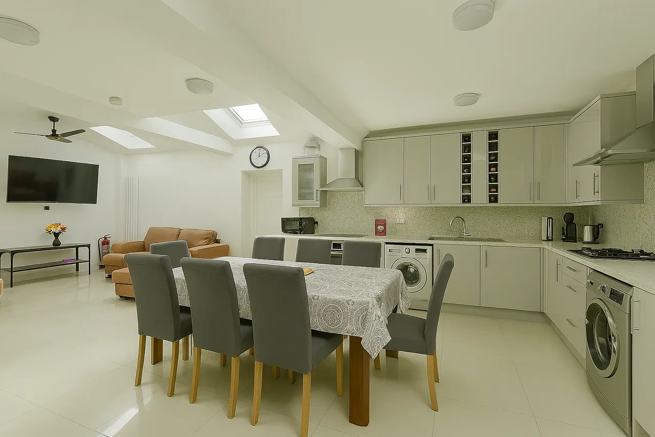 house to rent, Cheriton Avenue, Clayhall, IG5