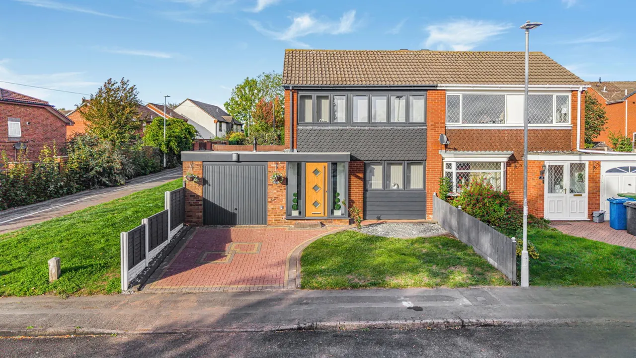 3 bed house for sale, Lagonda, Tamworth, B77
