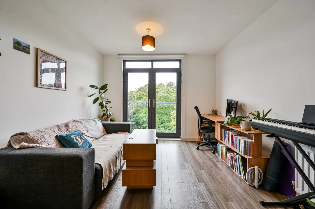 1 bed flat to rent — Flat 33, The Riva Building, 104-120 Lee High Road, London