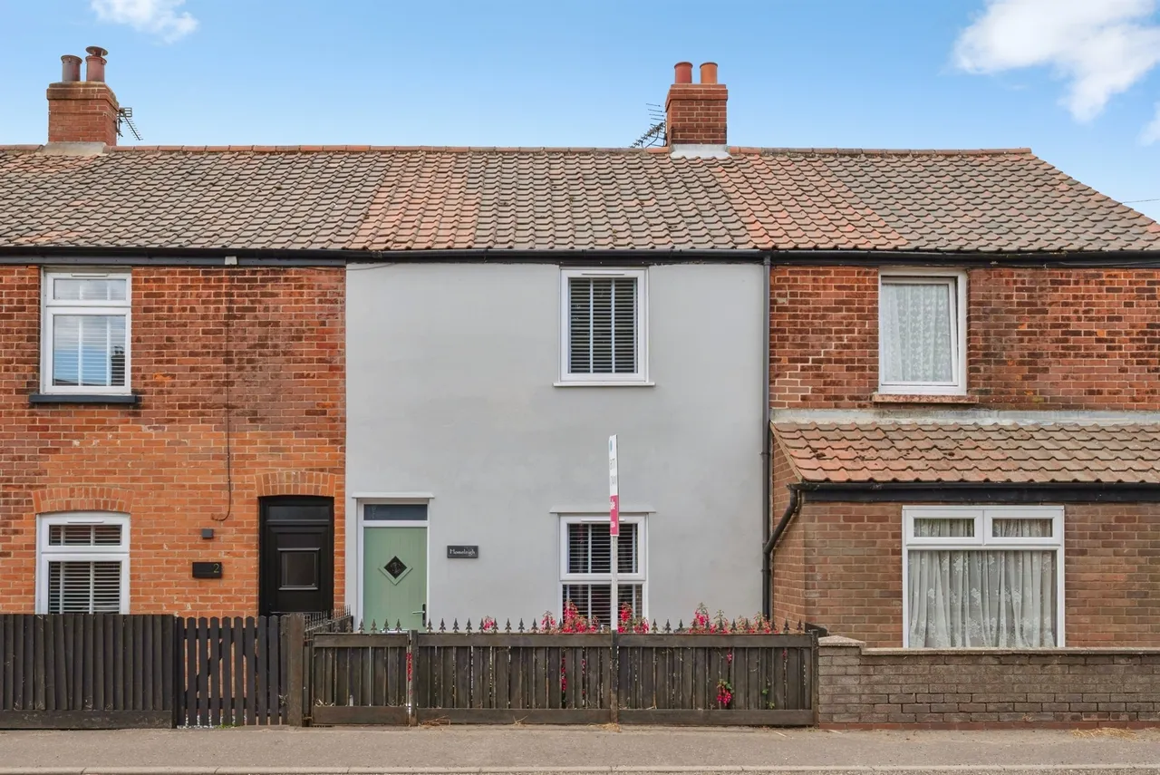 2 bed house for sale — High Road, Repps With Bastwick, GREAT YARMOUTH